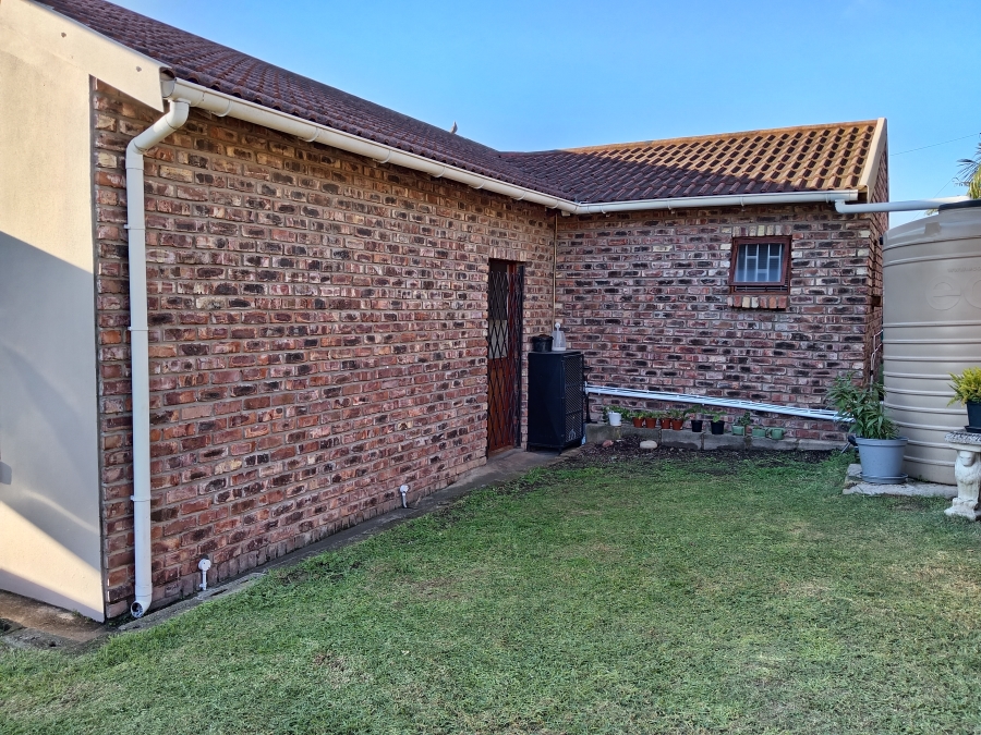 3 Bedroom Property for Sale in Strelitzia Park Eastern Cape